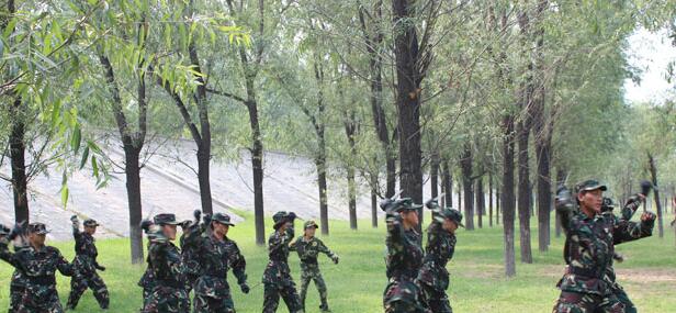 軍事夏令營(yíng)值得孩子參加嗎？