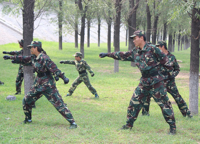 優(yōu)質(zhì)的軍旅夏令營(yíng)機(jī)構(gòu)應(yīng)具備怎樣的品質(zhì)？